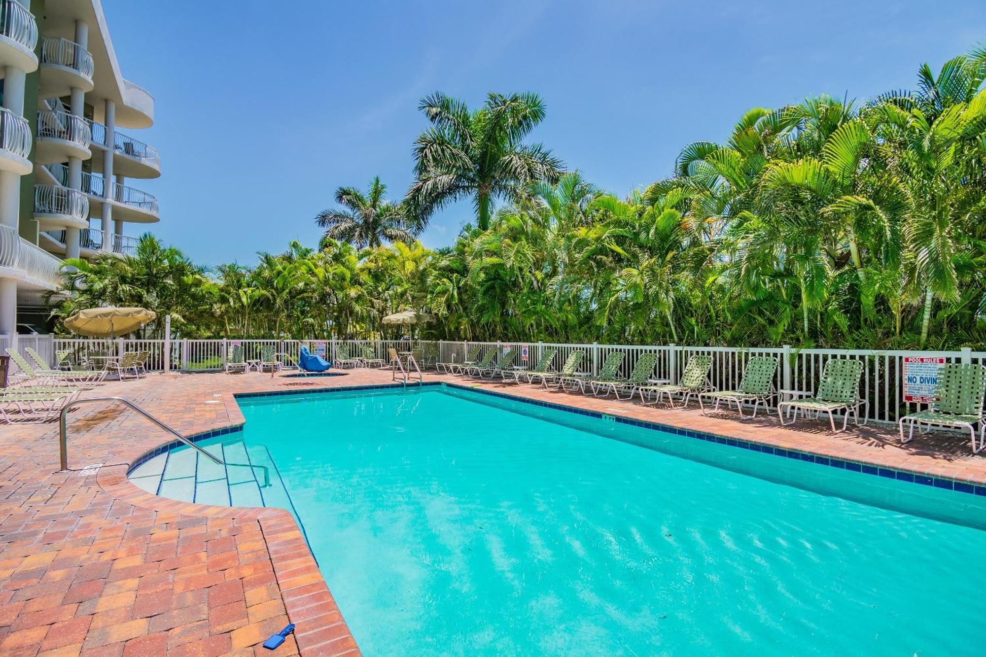 Crystal Palms 201- Cozy, Comfortable,&Convenient St. Pete Beach Exterior foto